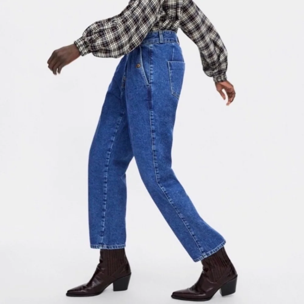 ZARA High Waist Mom Jeans Pleated 80s Style Tapered Leg Cropped Ankle Denim